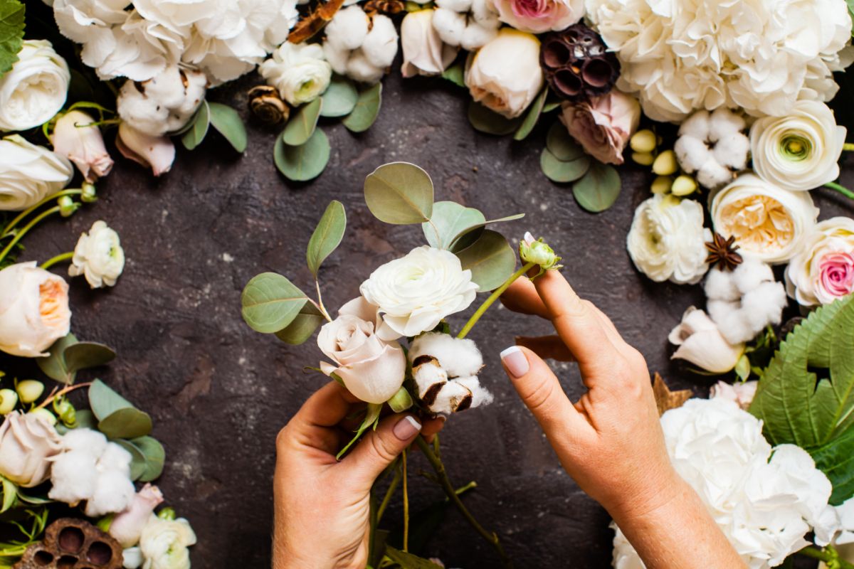 15 Best Floral Crafts To Try Today