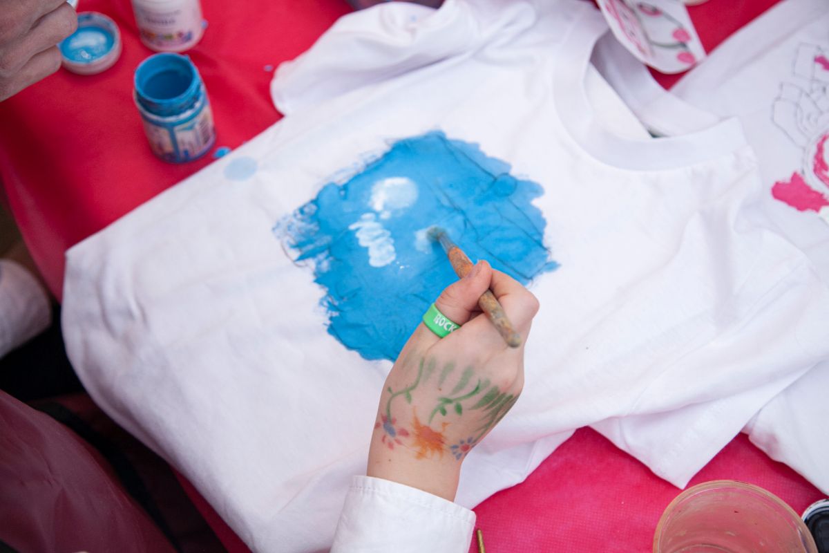 3 Fun Ways To Paint T-Shirts At Home!