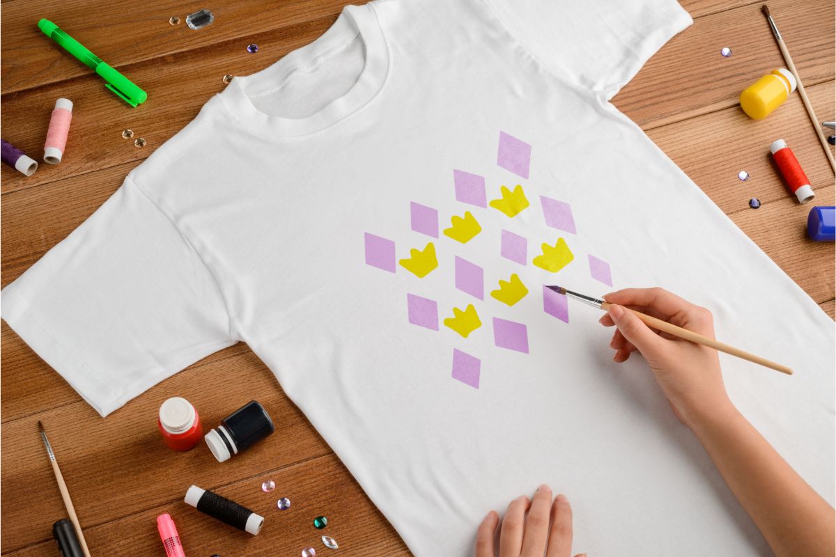 3 Fun Ways To Paint T-Shirts At Home!