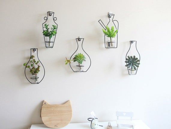 DIY Wire Hanging Vase Holder