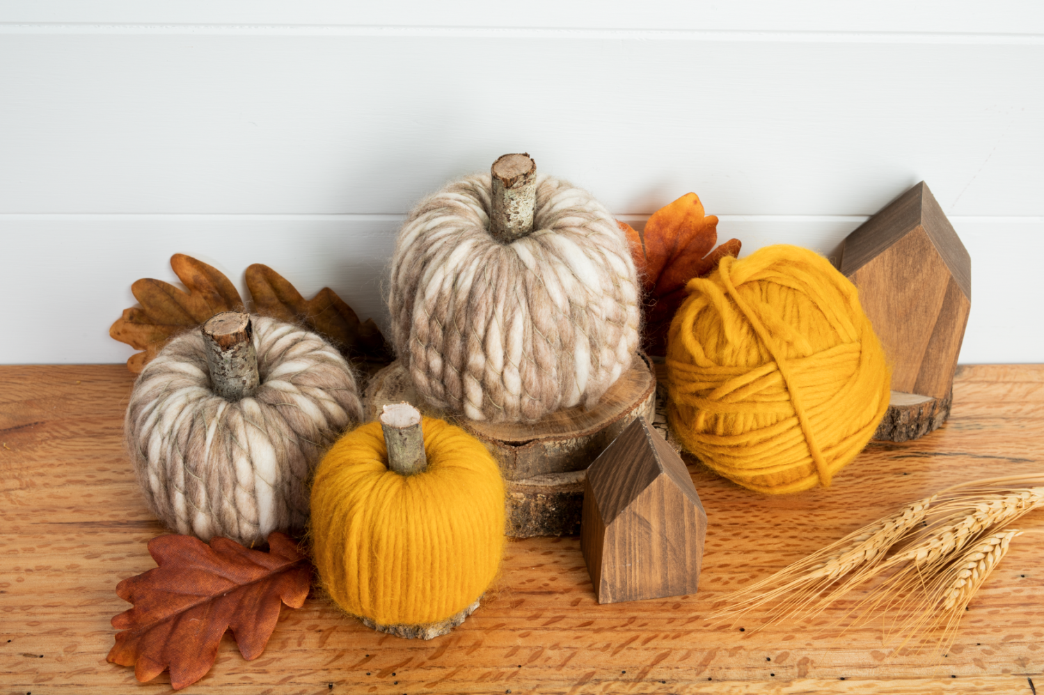 diy yarn pumpkins