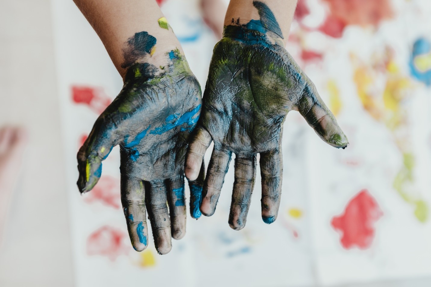 15 Best Handprint Crafts to Try Today