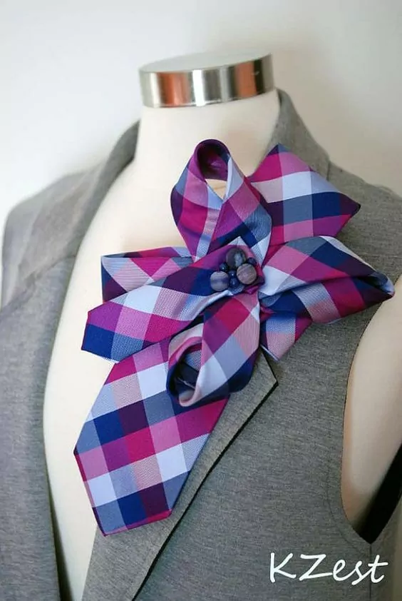 NecktieBrooch